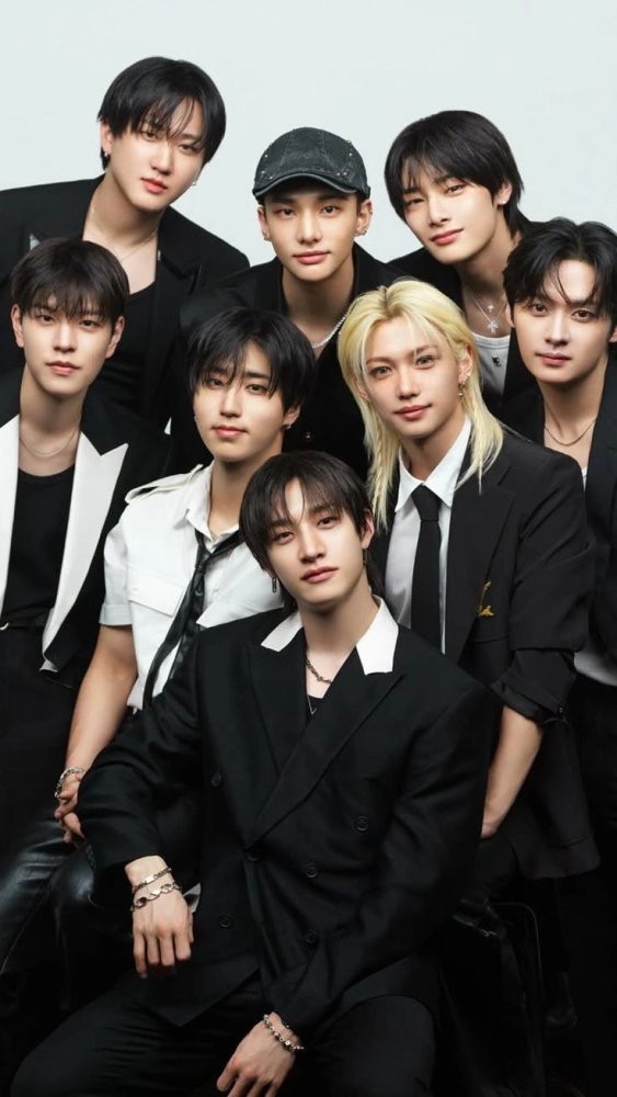 Stray Kids