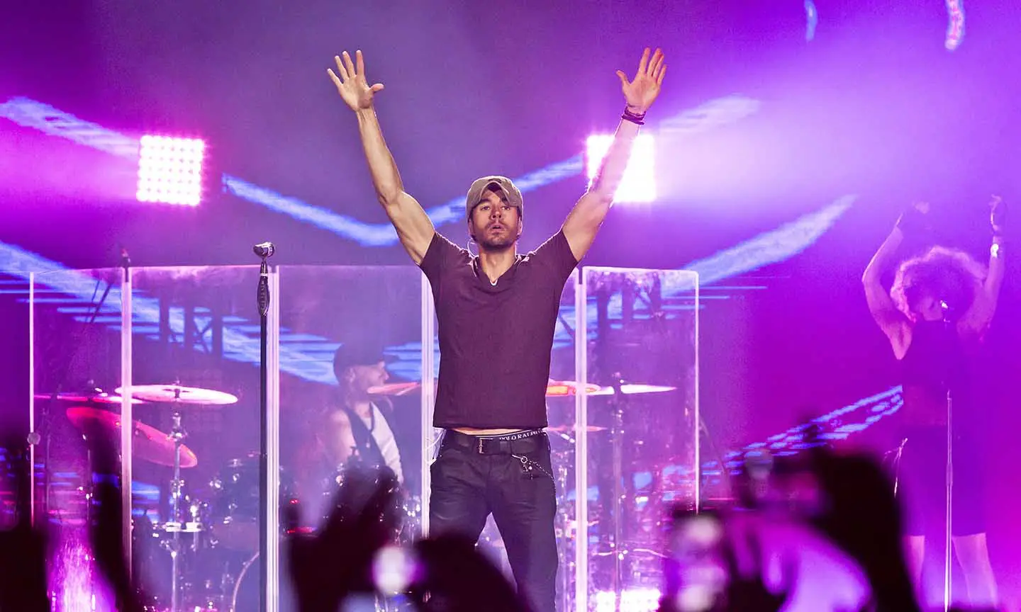 ENRIQUE IGLESIAS SET TO BE CROWNED LATIN MUSIC LEGEND WITH THE POP GOLDEN AWARDS